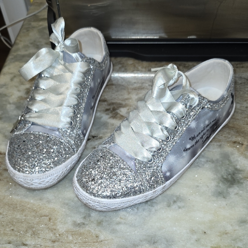 Bradford Exchange Marilyn Monroe Silver Glitter Women's Sneakers Sz 8.5